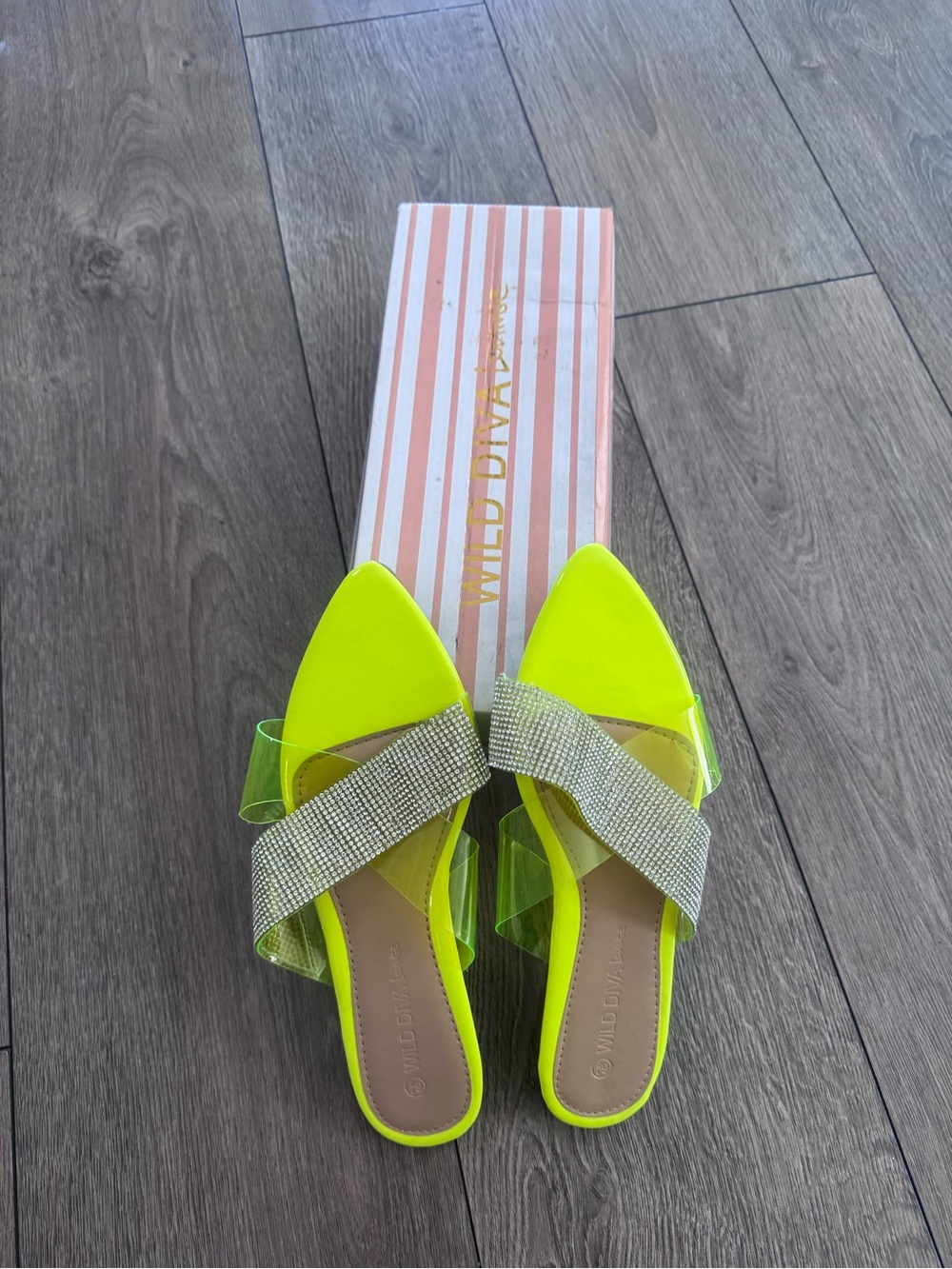 Wild Diva Neon Yellow Rhinestone Slip-On Flats Size 6.5